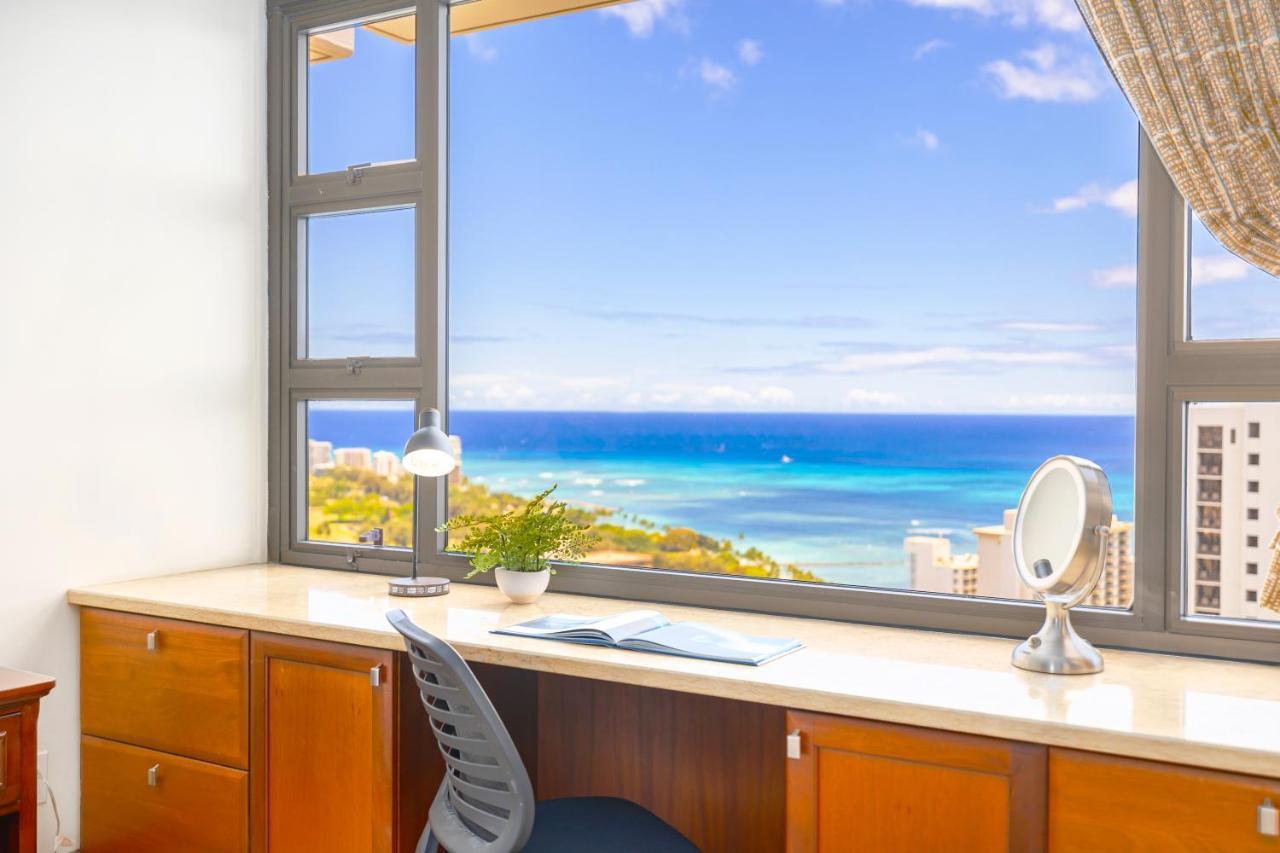 Ferienwohnung Upscale Penthouse With Ocean Views - Free Parking Honolulu Exterior foto