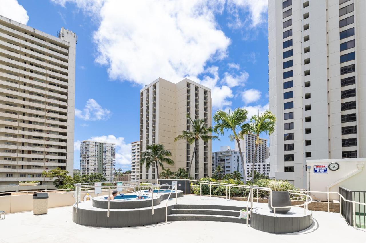 Ferienwohnung Upscale Penthouse With Ocean Views - Free Parking Honolulu Exterior foto