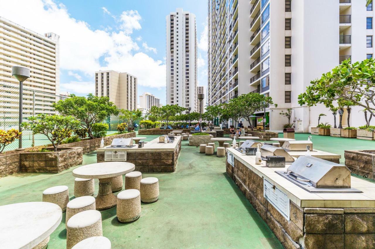 Ferienwohnung Upscale Penthouse With Ocean Views - Free Parking Honolulu Exterior foto